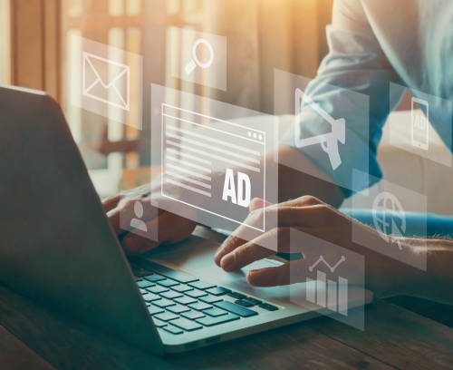 digital marketing concept, online advertisement, ad on website and social media Tanıtım Sitesi Planı